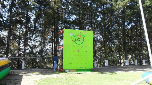  Climbing tower 